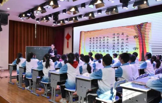 双减政策后，“大语文”改革正式开始，难度未必会比英语低