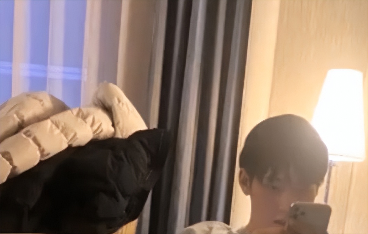 做核酸随意插队，事后卖惨装病搞特殊，任豪塌房多次怎么还不凉？