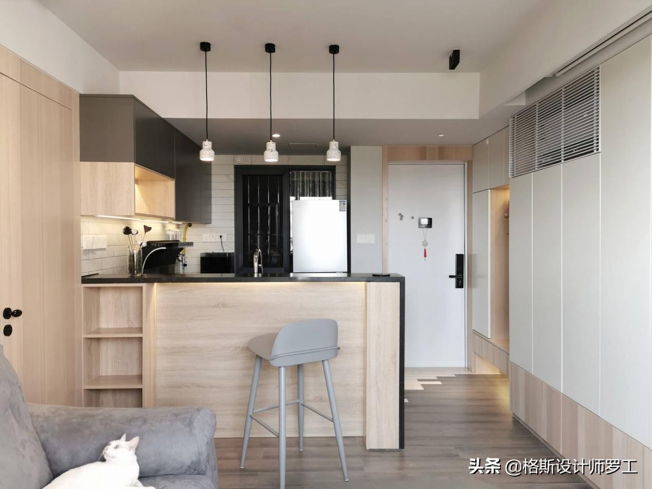 90后夫妻48㎡小家火了，超多收纳空间，卫生间玻璃间隔，好羡慕