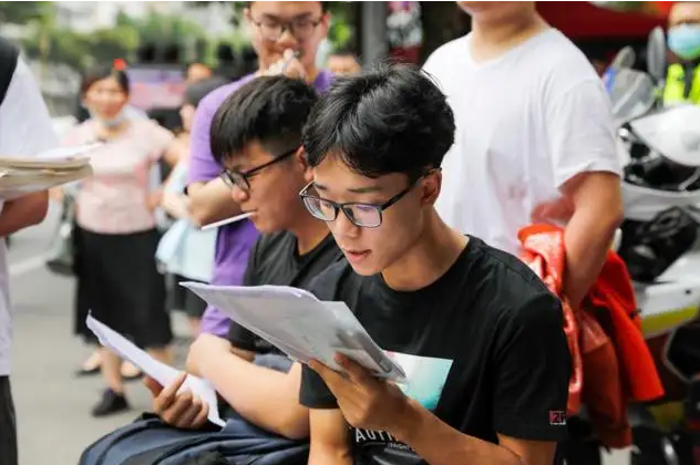 高三理科生模考590分上下，能考上985院校吗，班主任给出答案