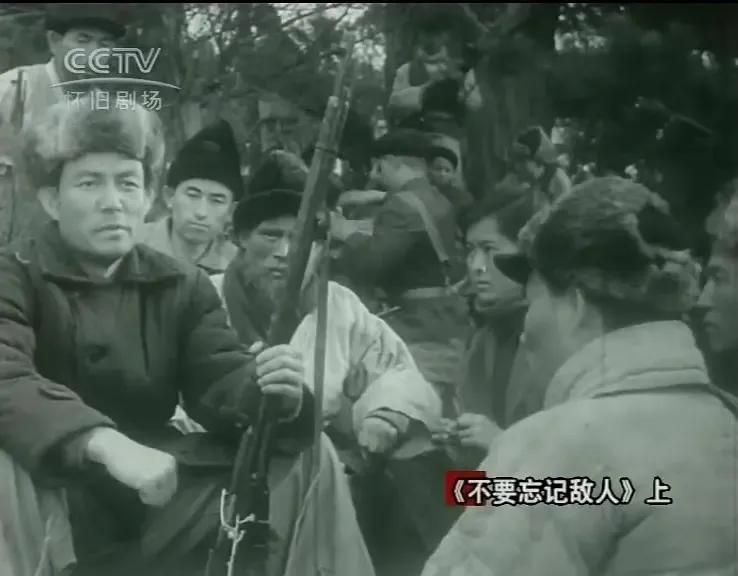 世界电影（0107）朝鲜电影《不要忘记敌人》（1963）剧照欣赏