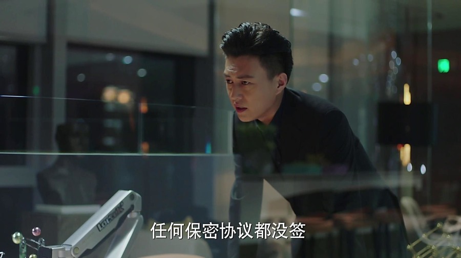 《我的前半生》：看懂唐晶对老金的警告，就能懂她不嫁贺涵的真相