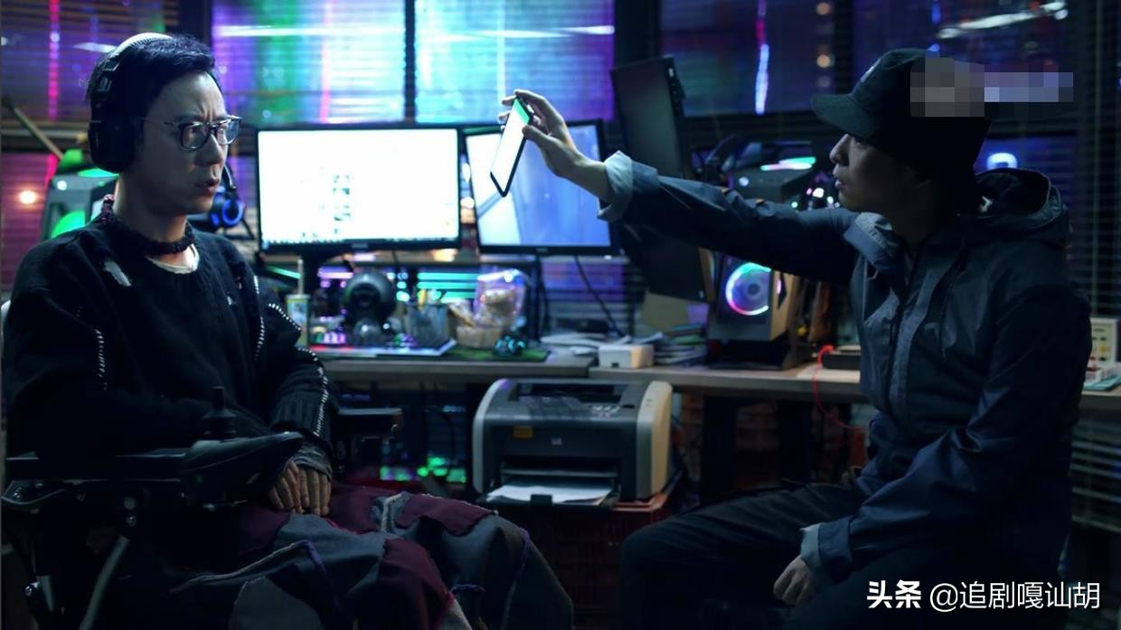 谁是凶手：终于明白为什么编剧要让沈雨的贴心“男闺蜜”胡刀刀坐轮椅