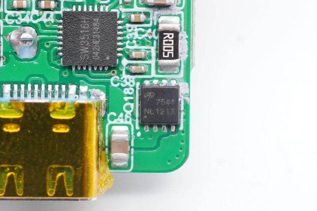 一个顶三个，支持三设备同时快充，安克100W氮化镓超能充拆解