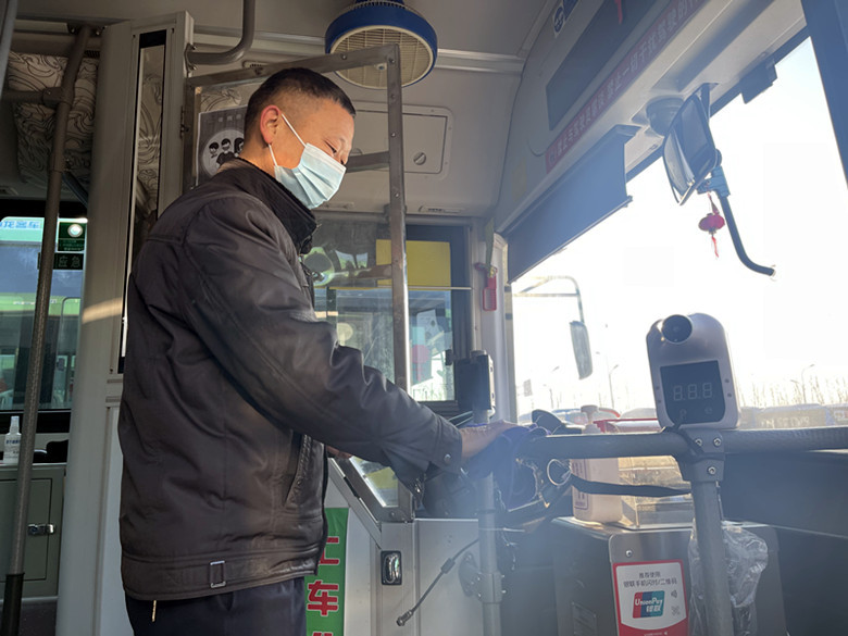 新春走基层丨新疆兵团四师：春节公交“不打烊” 优质服务保出行