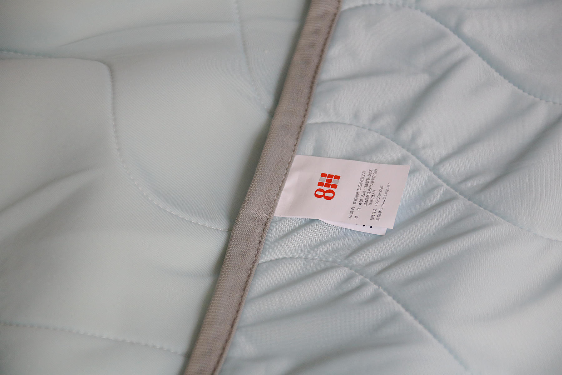 小米生态链企业8H推出夏日床上黑科技产品，两面属性对应不同需求