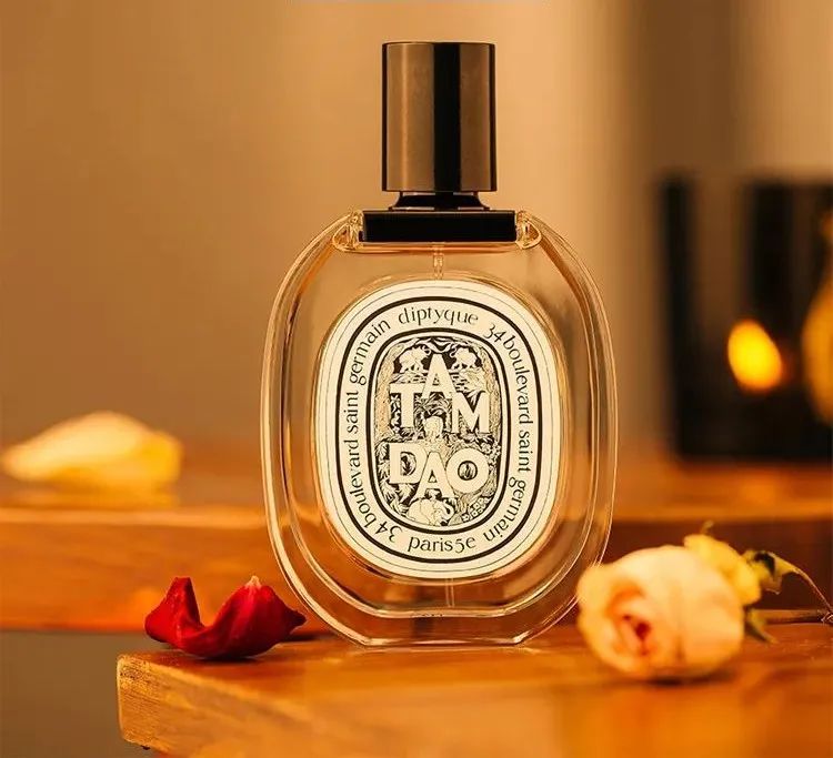 推薦幾款男女都愛(ài)的中性木質(zhì)香調(diào)香水，難以抗拒的高級(jí)香