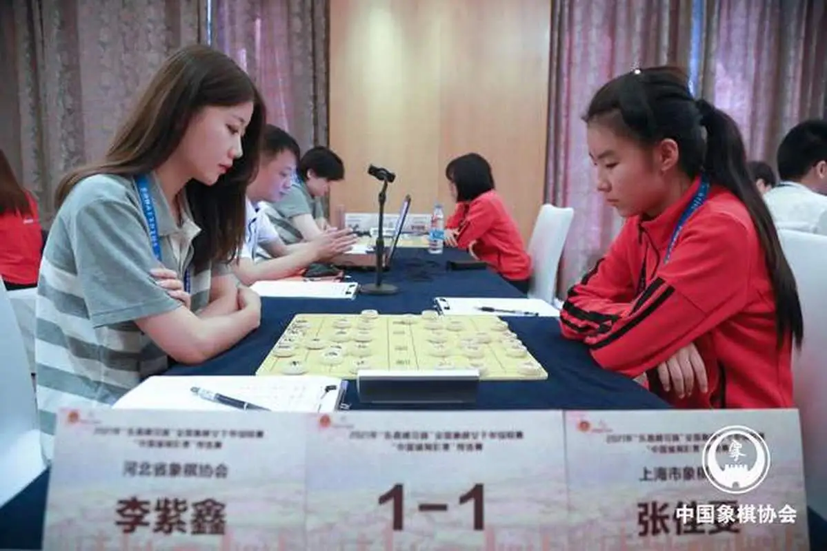 欢迎在评论区留言,感谢朋友们的关注.芳龄20岁的李紫鑫年纪尚轻.