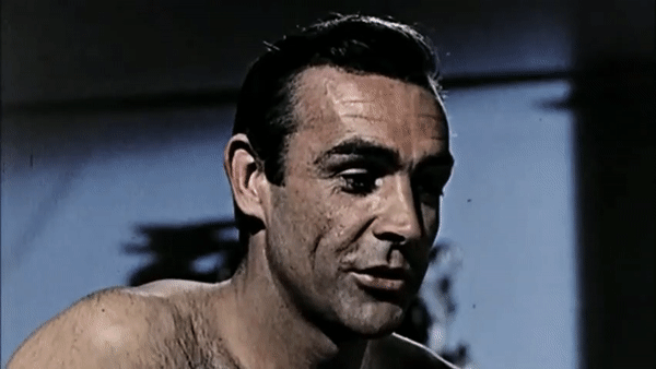 从被淘汰到被选中的罗杰·摩尔，为何拍摄007系列从不连签？