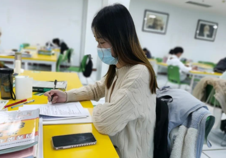 过线即录取，这些宝藏院校承诺“等额复试”，考研党报到就是赚到