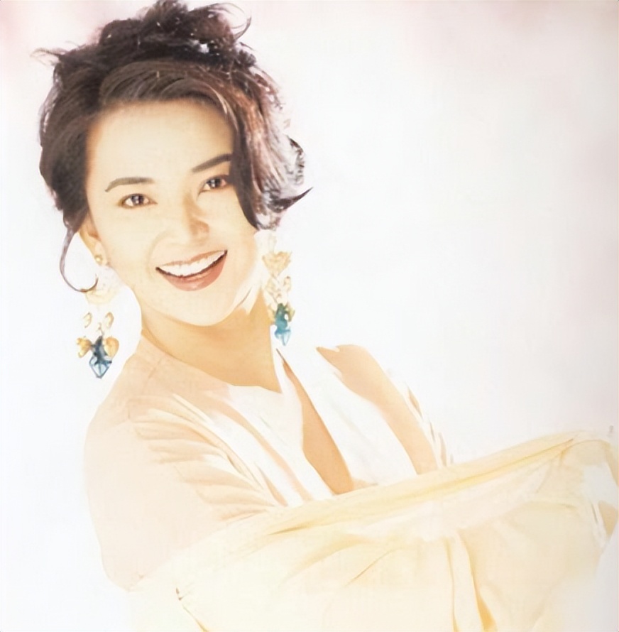 胡慧中：林青霞的接班人，挚爱的两个男人，一个惨死一个锒铛入狱