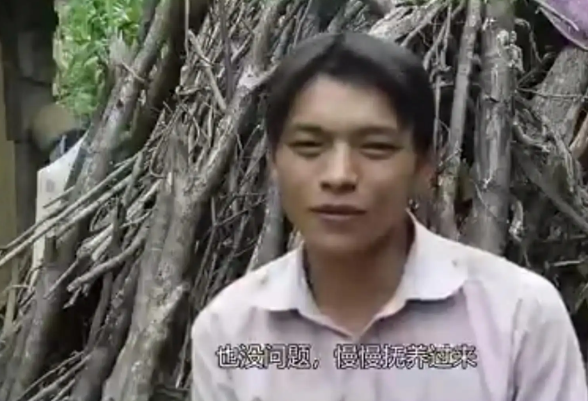 广西90后夫妻，隐居深山生10个娃，男主人：感谢政府帮助，很满足