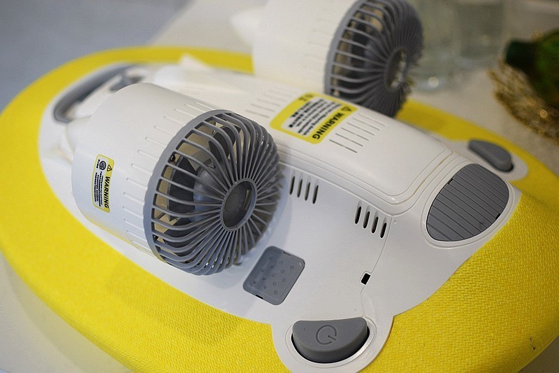 泳池最靓的崽 檬友爆风主义水上动力浮板