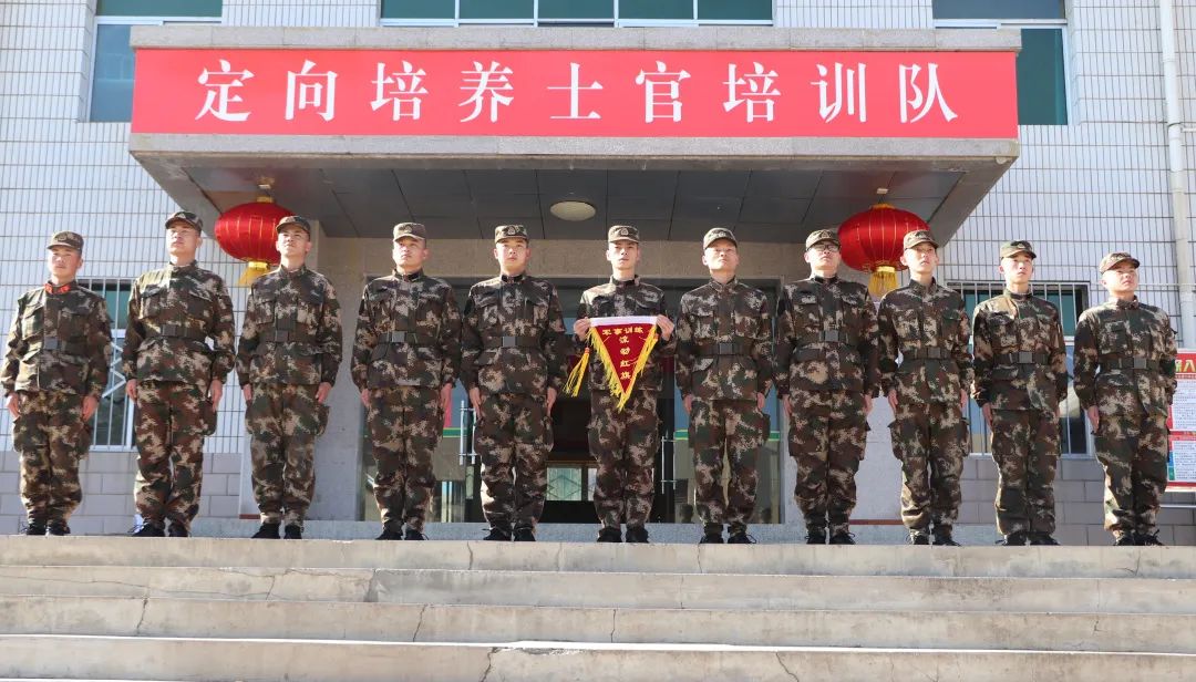 侯<a href=http://www.cngansu.cn/news/ target=_blank class=infotextkey></a>ܶӣʿ٣̤