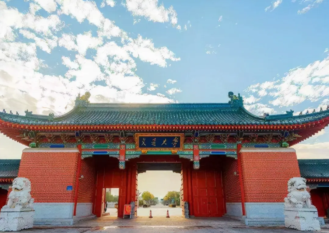 中国“百强大学”最新排行榜，浙江大学挤进前3，武大表现出色