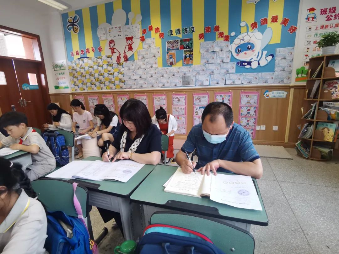成都市双流区实验小学外国语学校举行课堂教学研讨活动