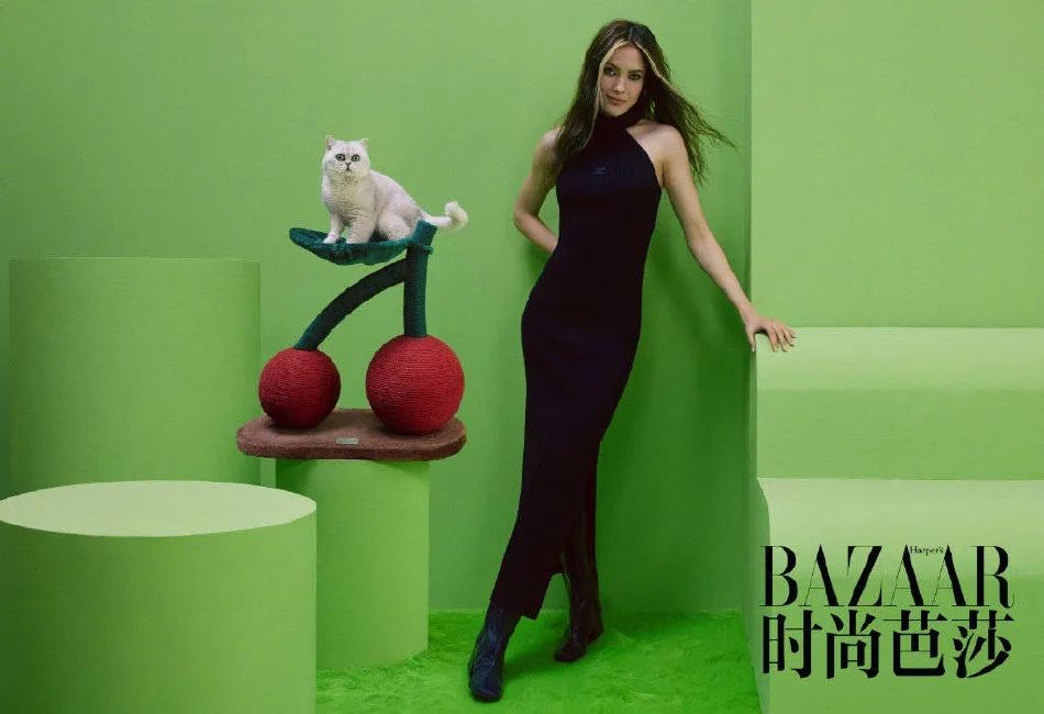 谷爱凌身穿吊带皮衣大秀魔鬼身材！混血美女太性感火辣