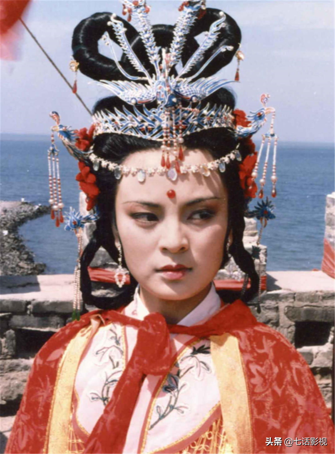 从《红楼梦》看古装剧妆发演变，这些年，哪些东西在慢慢消失？