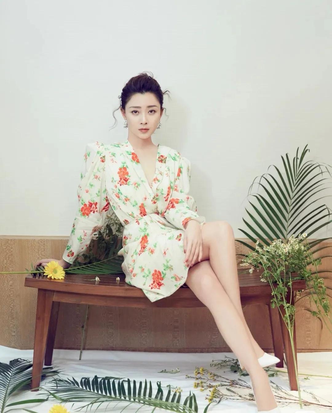 气质绝绝子的殷桃，太美了