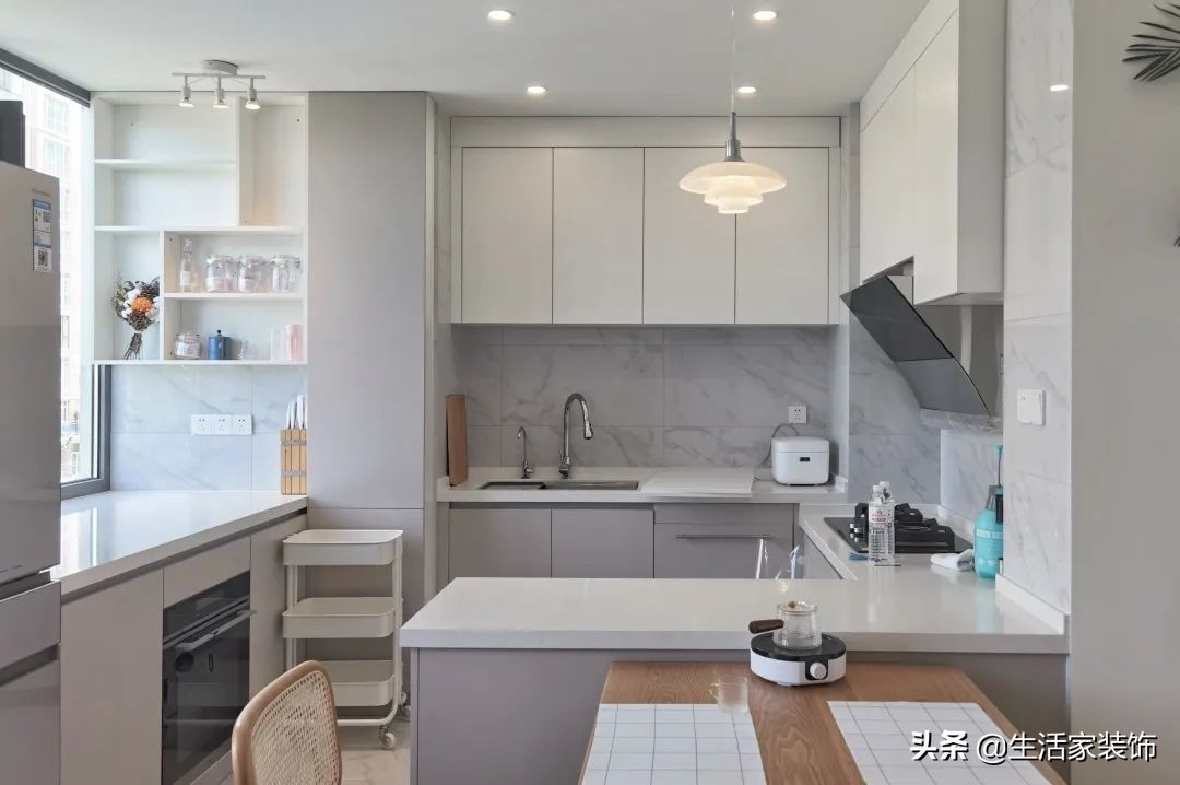 98㎡老房焕新，直接变成ins风的网红打卡点，她家这样装修太绝了