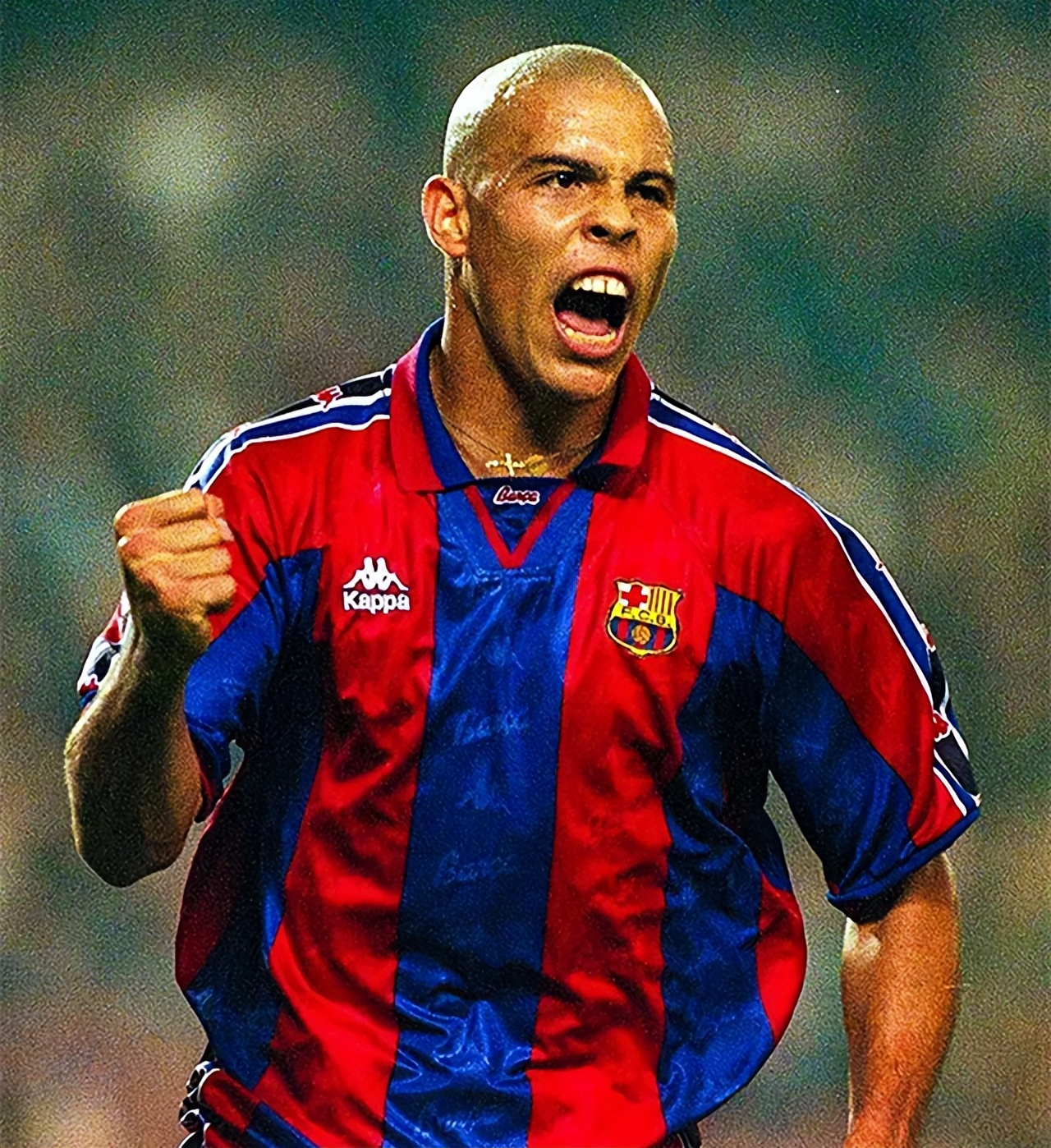 罗纳尔多拿了1次欧洲金靴奖,亨利2次,c罗4次,梅西几次?-热门资讯