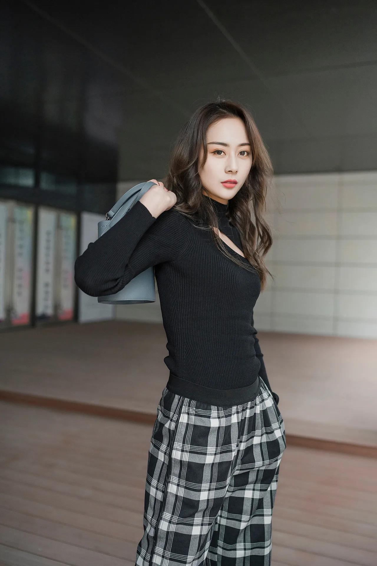 格子裤子土掉渣，错那是你不会穿，这样的混搭才是英伦格子裤