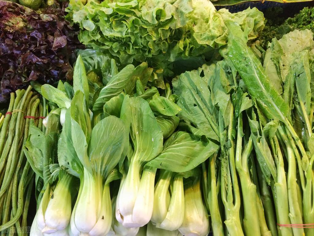 這5種綠葉菜，比牛奶含鈣高，每天吃一把，全家老小鈣都補足了