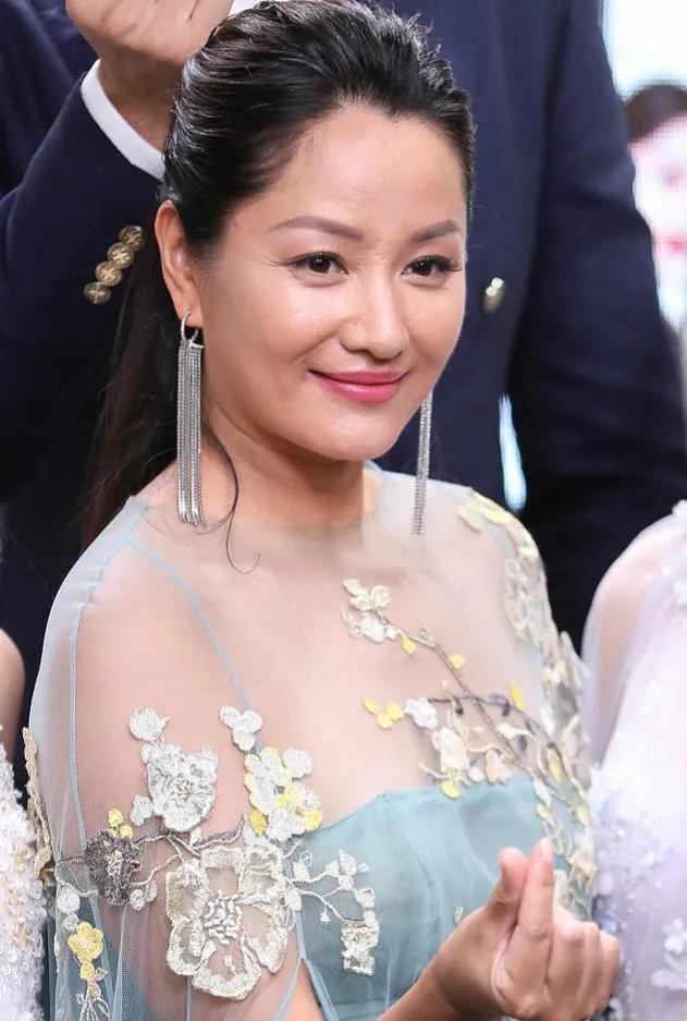 李亚鹏朋友遍布天下，4000万不过是小菜一碟