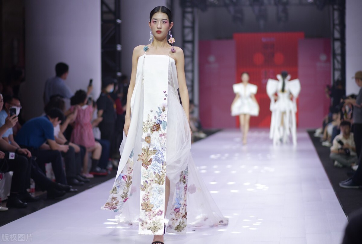 取消专业校考，山东工艺美术学院2022年艺术类招生考试办法发布