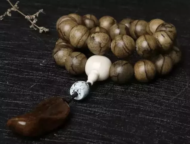 10大主流手串如何盘出玻璃底？