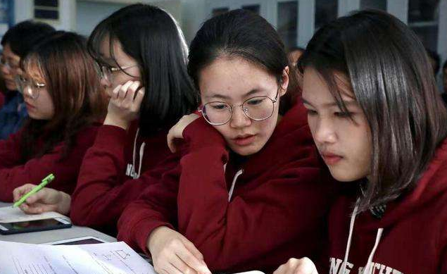 教育部拟定教师新规，学历和专业将受到限制，师范生们要知晓