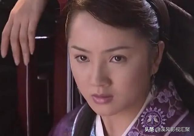 03版天龙八部颜值有多高？16岁的刘亦菲绝美，刘涛的阿朱是白月光