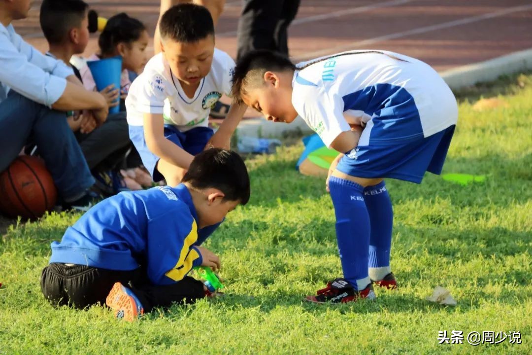 孙女在学校总被欺负，退休教师只用3招让其变化大，方法简单好学