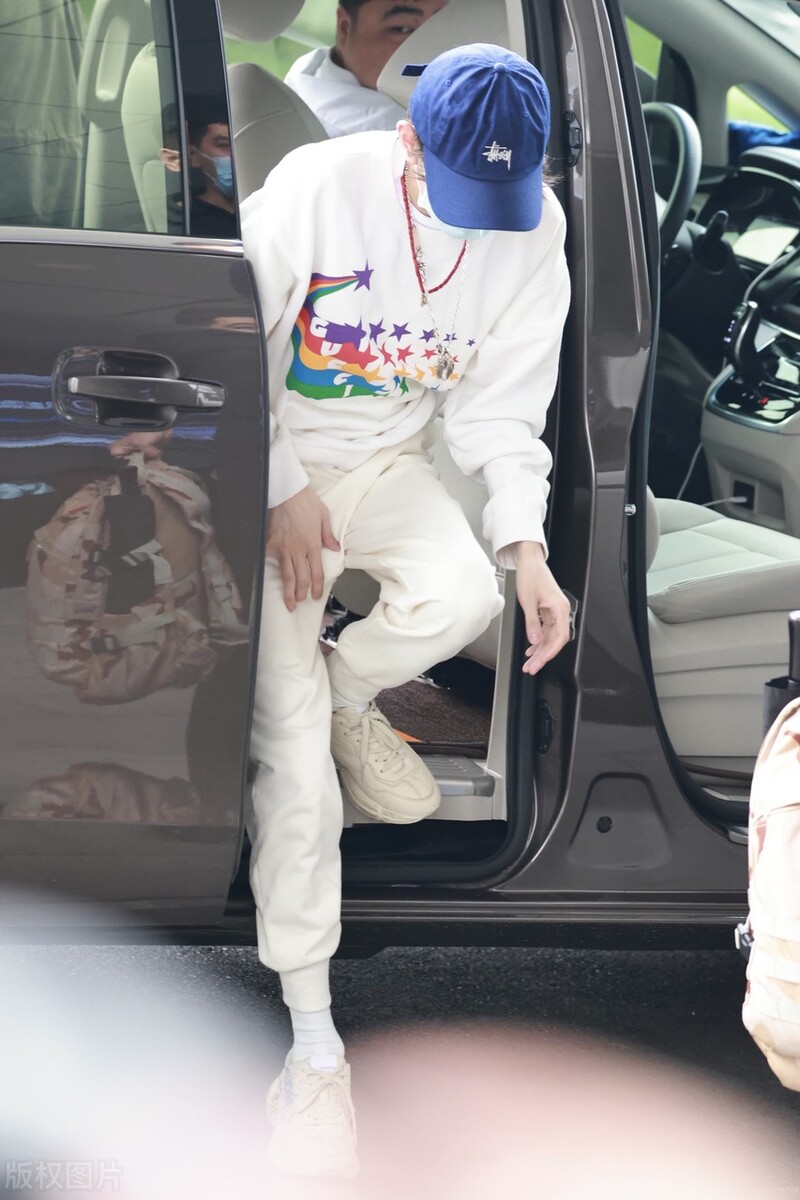 塑料兄弟情！易烊千玺出了考试违规等问题，王俊凯王源偷着乐