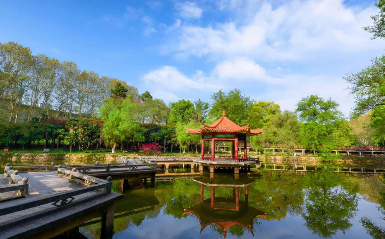 2022湖北高校排名出炉，华中大反超武大，华中师大倍感惋惜