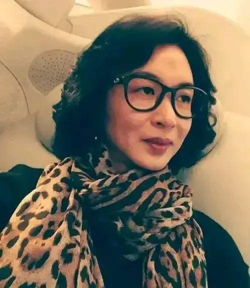 这个作者很不错，快来关注吧！有一次，维纳斯在飞机上遇到了两个中东人并大声喊叫