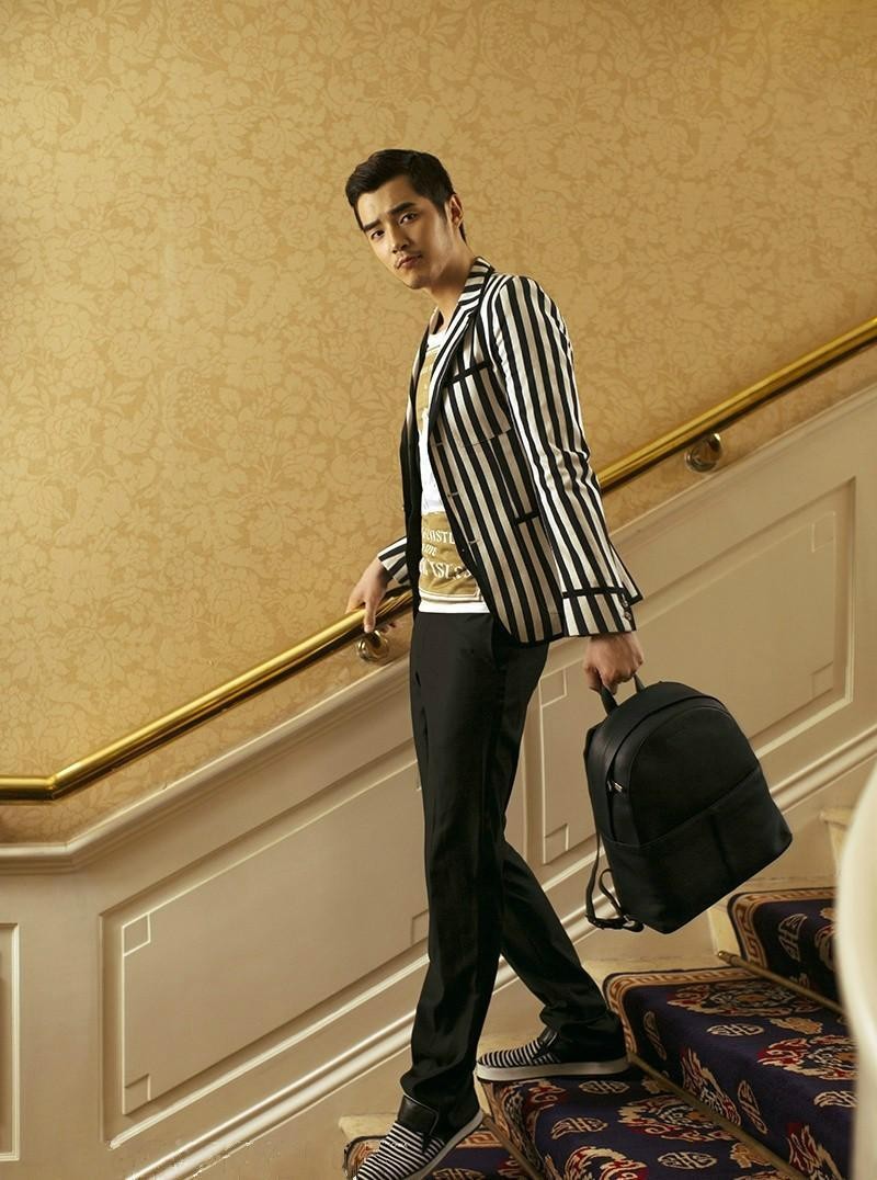 身高超过185的12位男星，个个“鹤立鸡群”，不用偷偷塞内增高