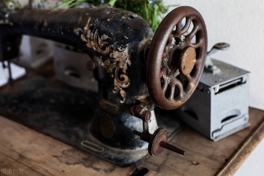 旧缝纫机多少钱一台哪里回收，有人到农村高价回收是怎么回事？