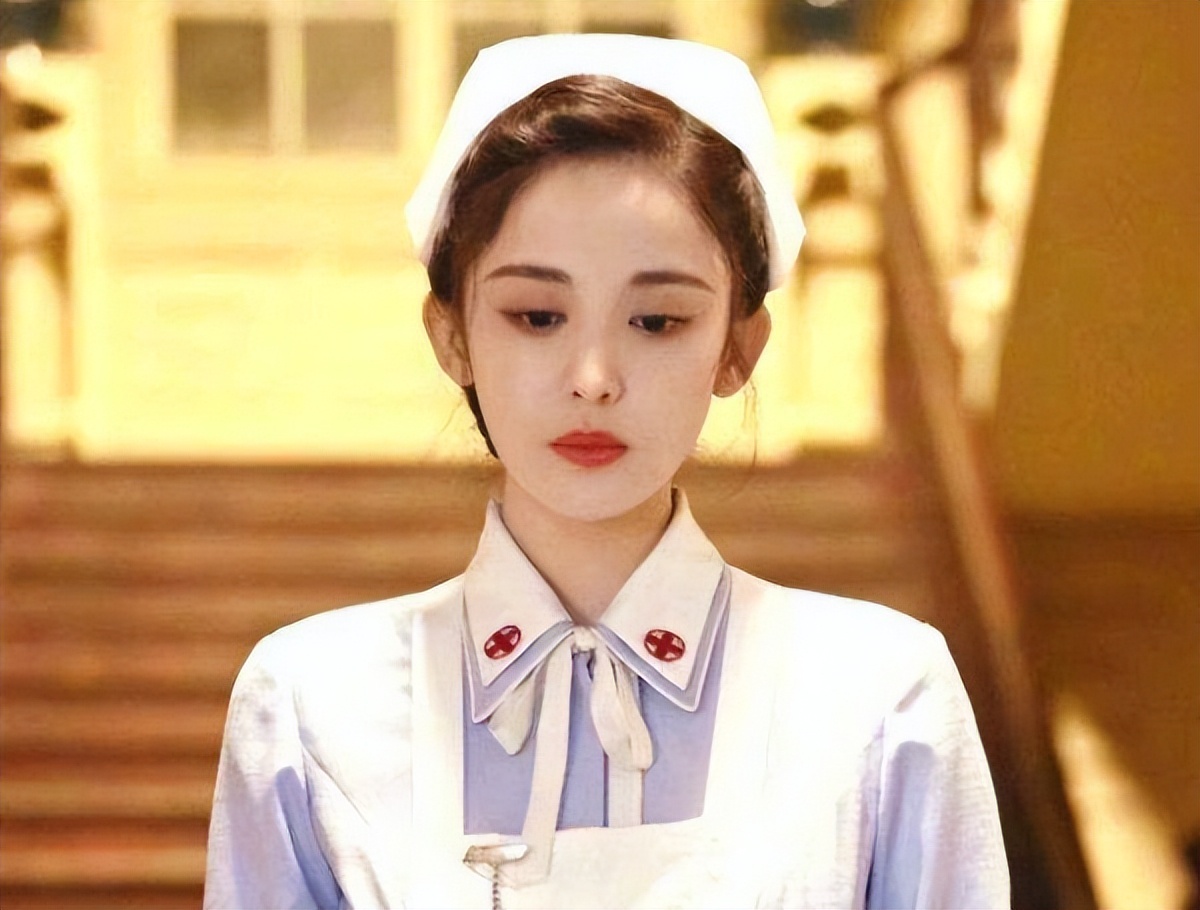 同样是演护士，把朱茵，张柏芝，赵丽颖放在一起，差别就出来了