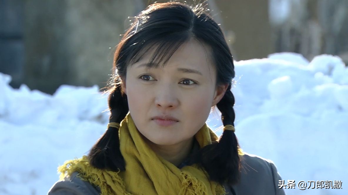 年轻时貌美如花，如今成了“村花”的代言人的九位女星