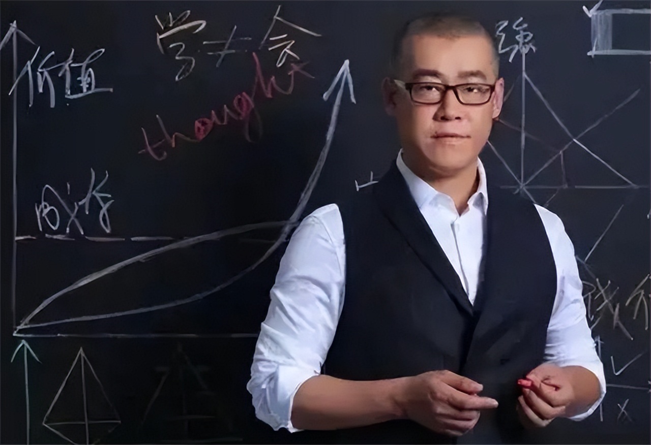 从教师到富豪，他靠10万枚比特币套现135亿后，却说比特币是骗局