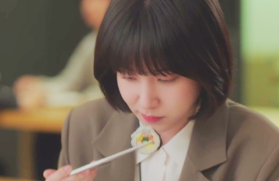 你看《奇怪的律师禹英雨》了吗？该剧甜出新高度，收视率翻十倍