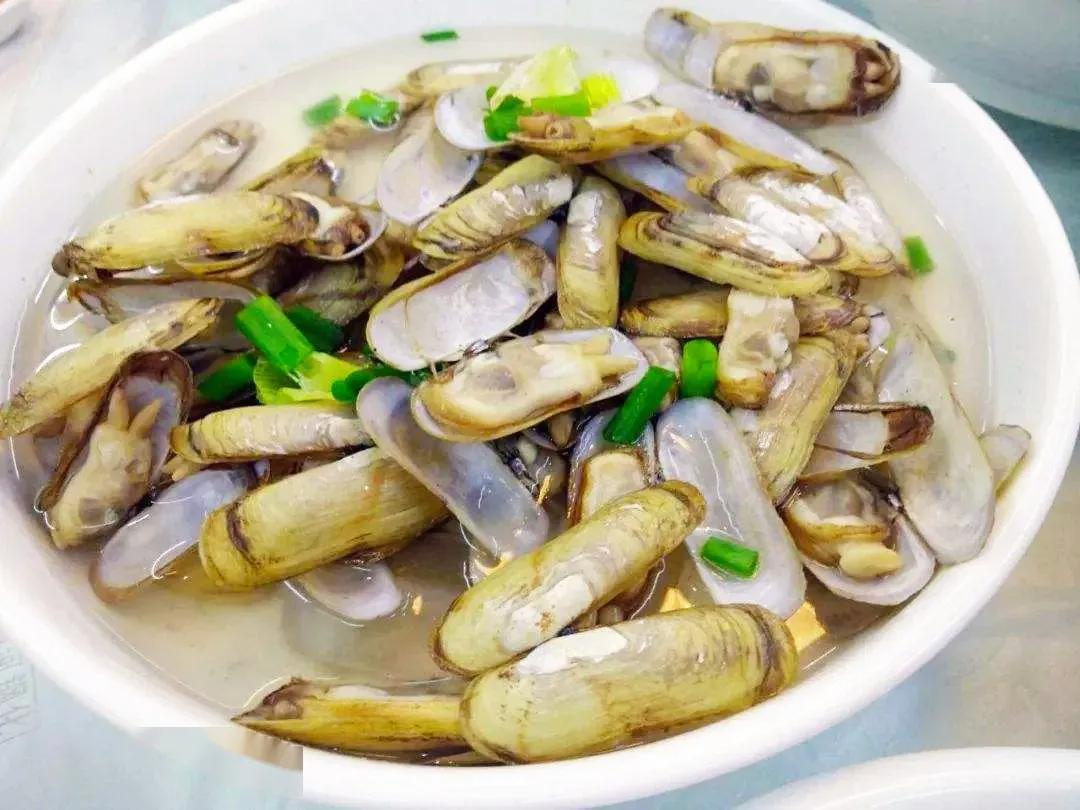 刀鲜,也叫剖刀蛏,为竹蛏科刀蛏属的动物.主要分布与中国的中北部沿海.