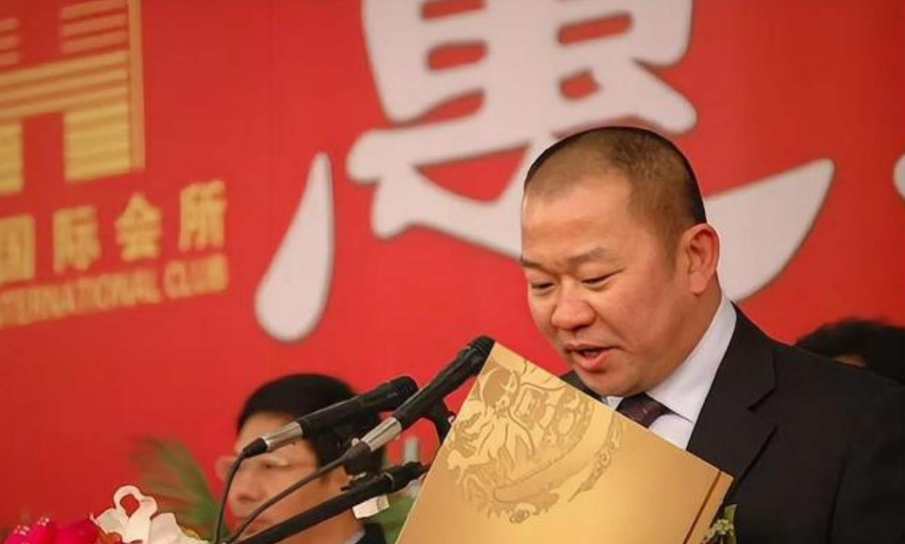 包头首富金利斌：24岁靠摆地摊起家，20年狂赚25亿，44岁选择自杀