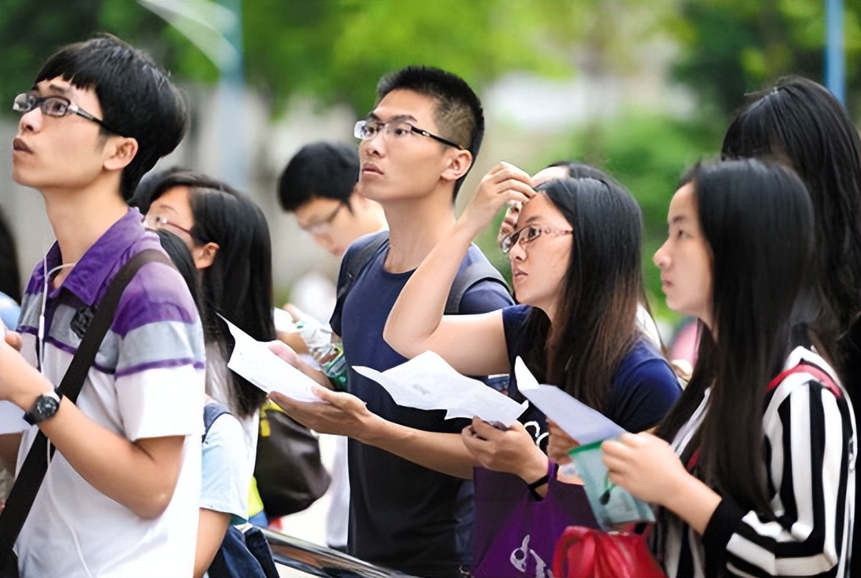 男生学铁路什么专业好（录取分数不高的3所轨道交通类大学）