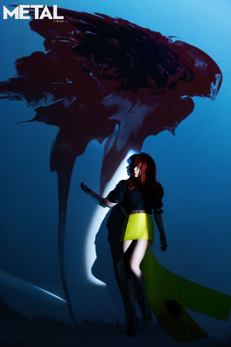 王珞丹橘发时尚大片 动静皆宜