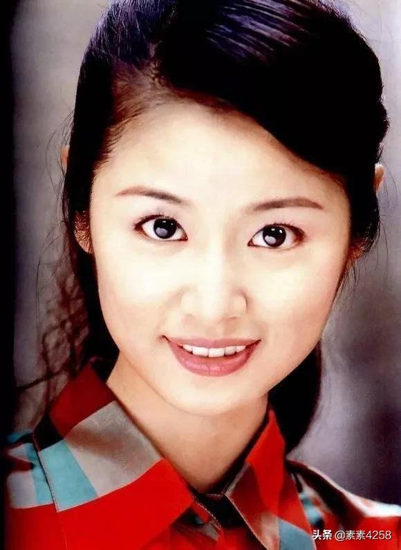 年轻时的林心如，灵气逼人，像画里走出来一样