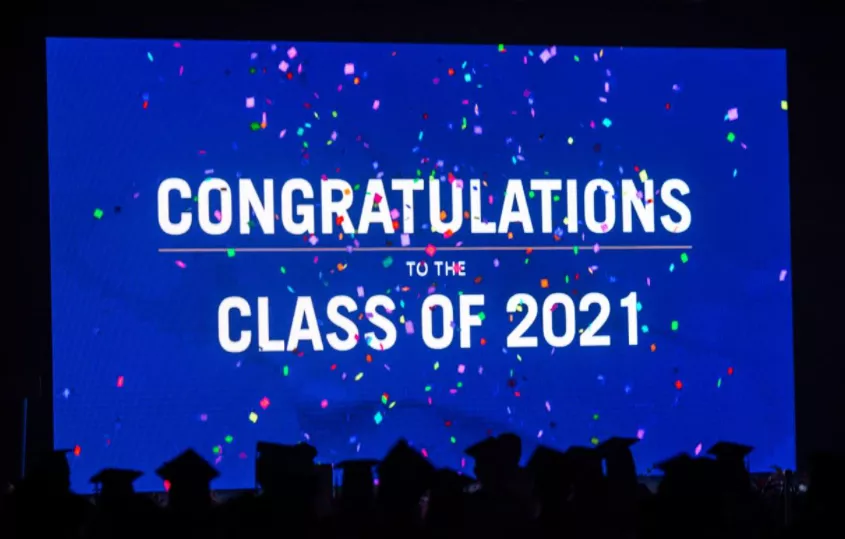 2022新加坡高校毕业生就业报告出炉，NTU这类专业起薪最高