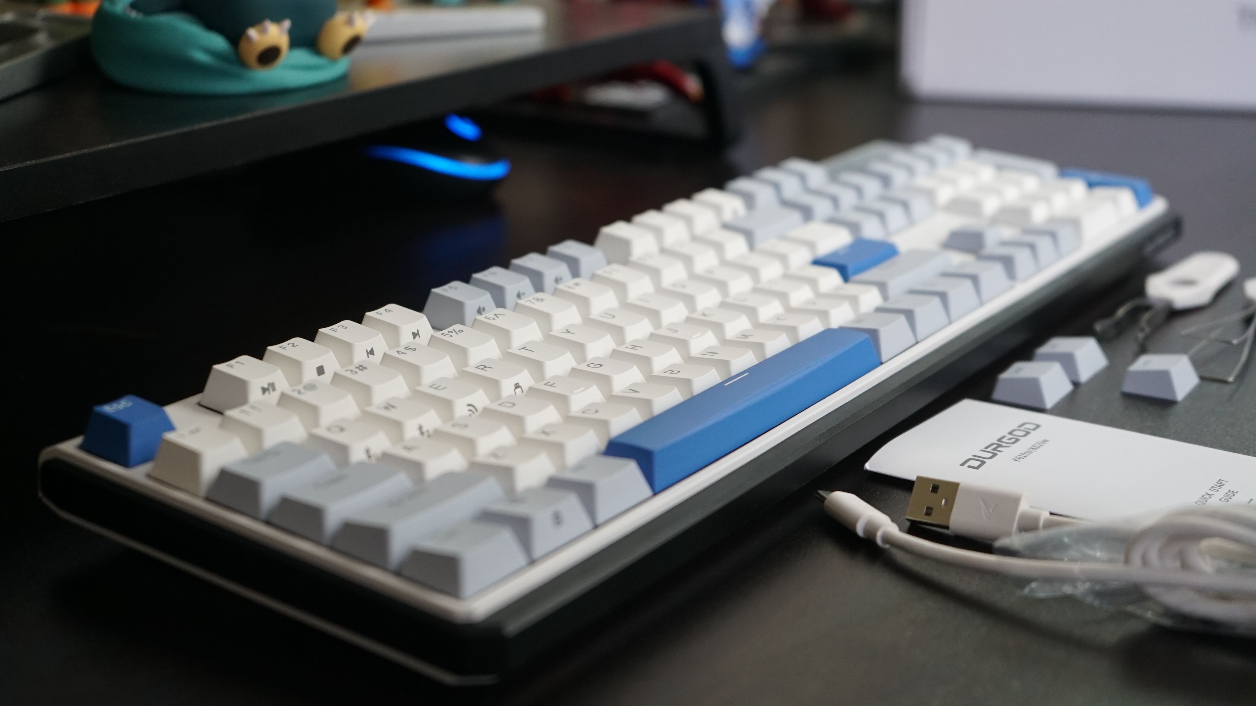 高颜值三模键盘哪家强？支持热插拔的杜伽K610w键盘值得一试