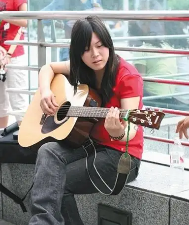 11年前凭春晚走红,发誓要做第二个董明珠的